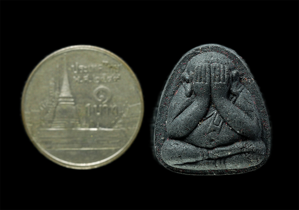 28Jan25 (61)cp.jpg - พระปิดตาบูชาครู กตัญญู กตเวที หลวงพ่อสมศักดิ์ ธมฺมเสวี(พระครูวิสาลธรรมทัศน์) วัดหนองเขิน ต.หนองชาก อ.บ้านบึง จ.ชลบุรี เนื้อผงพุทธคุณ ผงว่าน ผงใบลาน พร [..] | https://kamulet.in.th